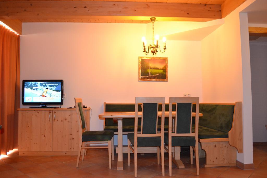 Appartement Hotel Sonneck Konigsleiten Room photo